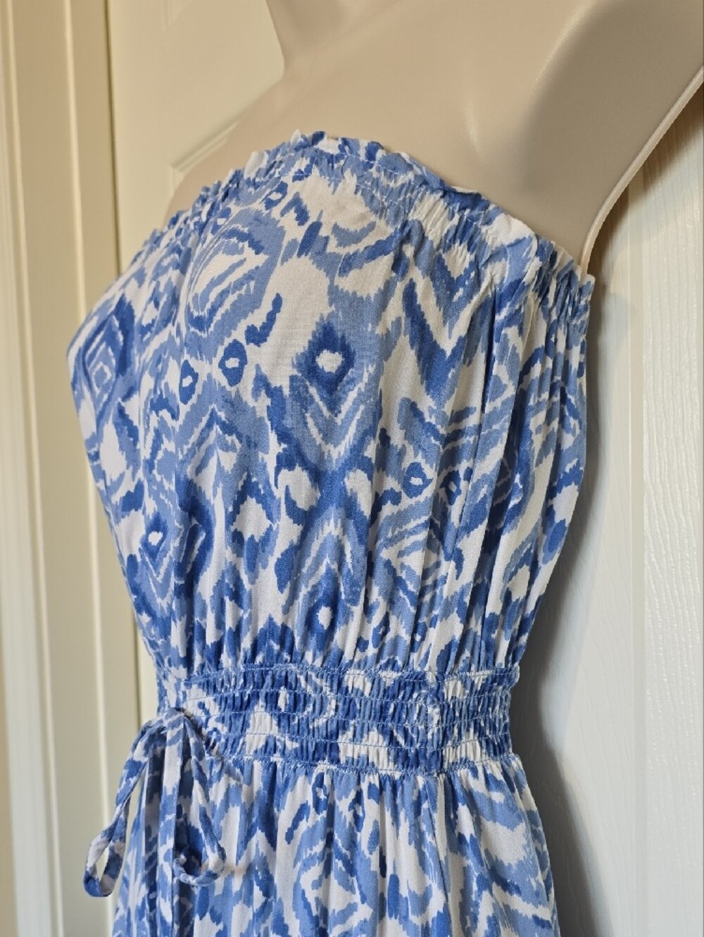 Jessica Simpson Blue and White Printed Strapless Dress - Picture 8 of 16